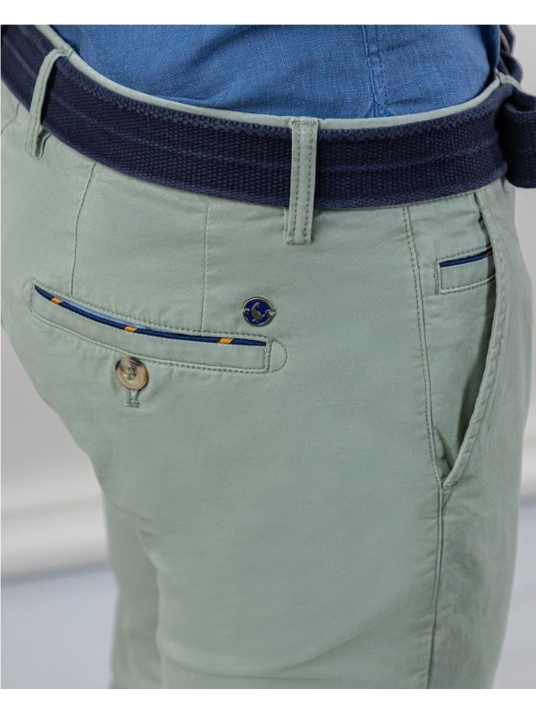 Pantalón Chino Básico