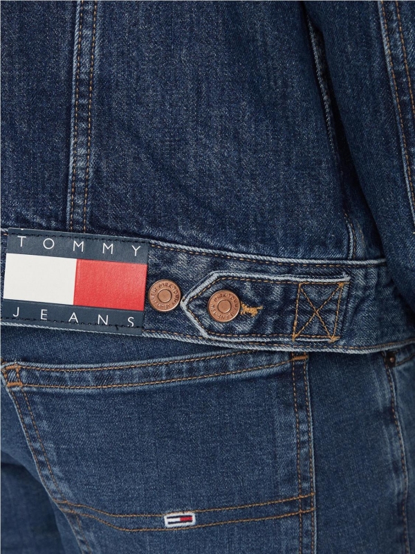 Cazadora TOMMY JEANS DM0DM18782