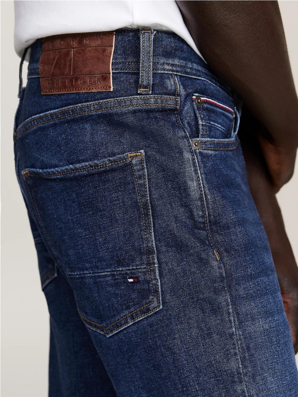 Vaquero TOMMY HILFIGER MW0MW35713