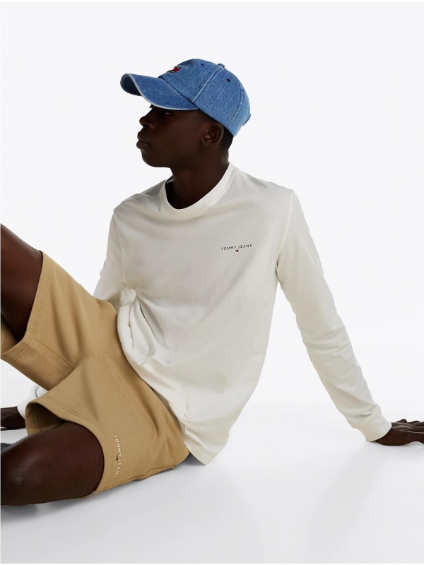 Camiseta TOMMY JEANS DM0DM21138 Camiseta TOMMY JEANS DM0DM21138