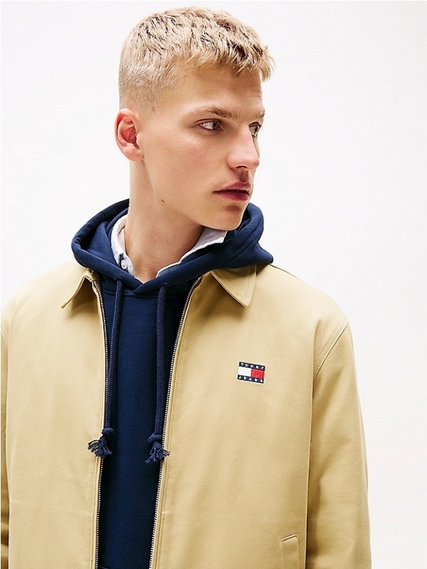 Cazadora TOMMY JEANS DM0DM21377 Cazadora TOMMY JEANS DM0DM21377