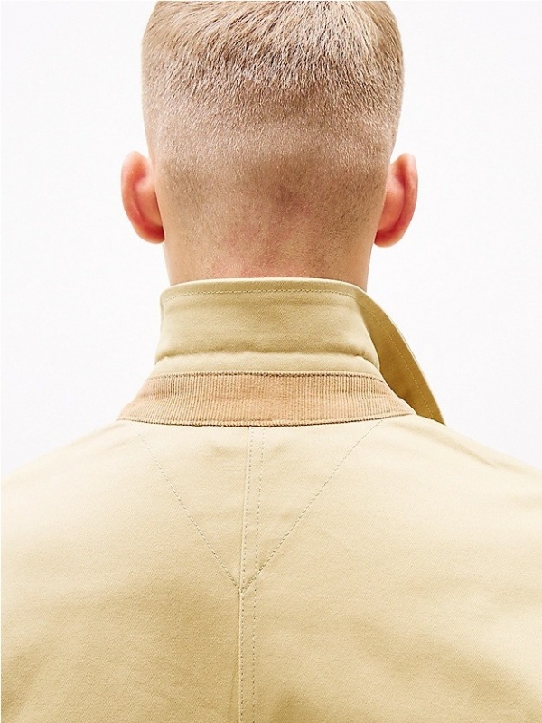 Cazadora TOMMY JEANS DM0DM21377 Cazadora TOMMY JEANS DM0DM21377