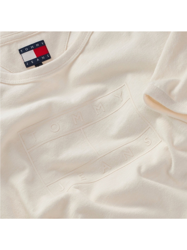 Camiseta TOMMY JEANS DW0DW20366 Camiseta TOMMY JEANS DW0DW20366