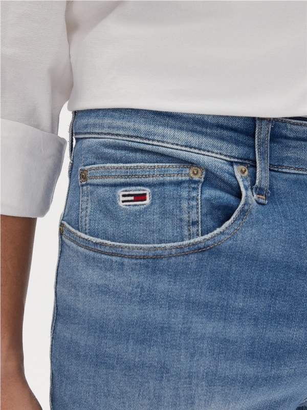 Vaquero TOMMY JEANS DM0DM21002
