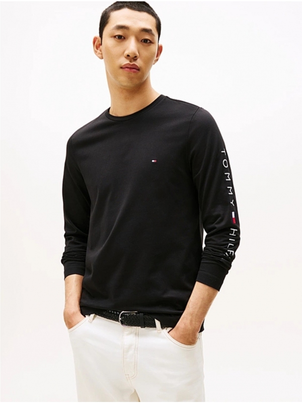 Camiseta TOMMY HILFIGER...