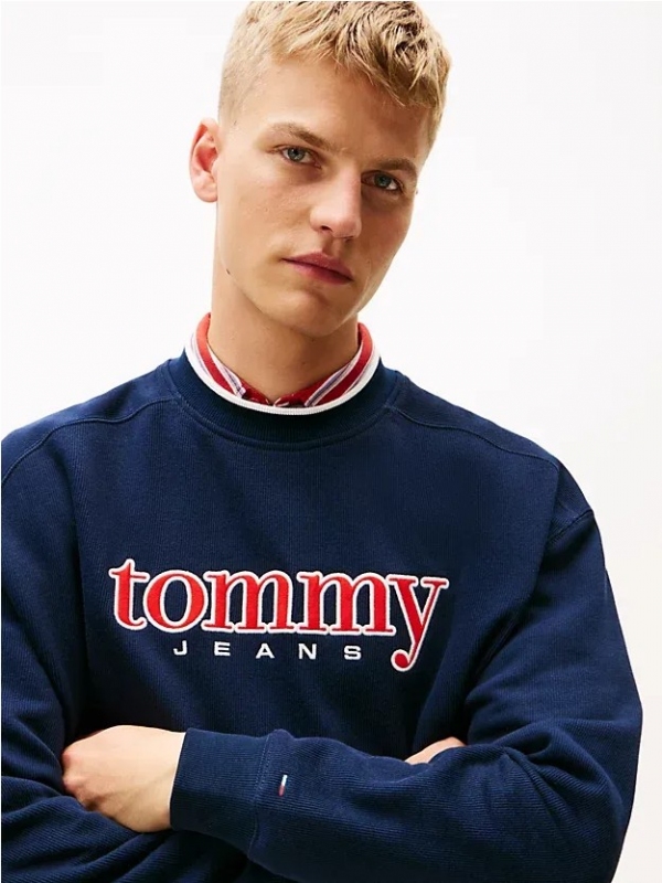 Sudadera TOMMY JEANS DM0DM22373
