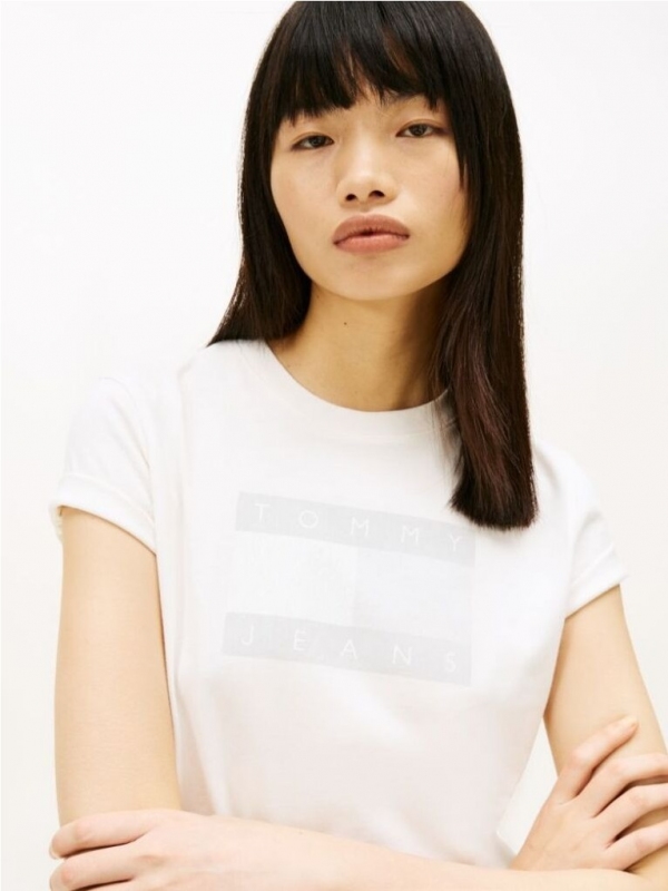 Camiseta TOMMY JEANS DW0DW22562