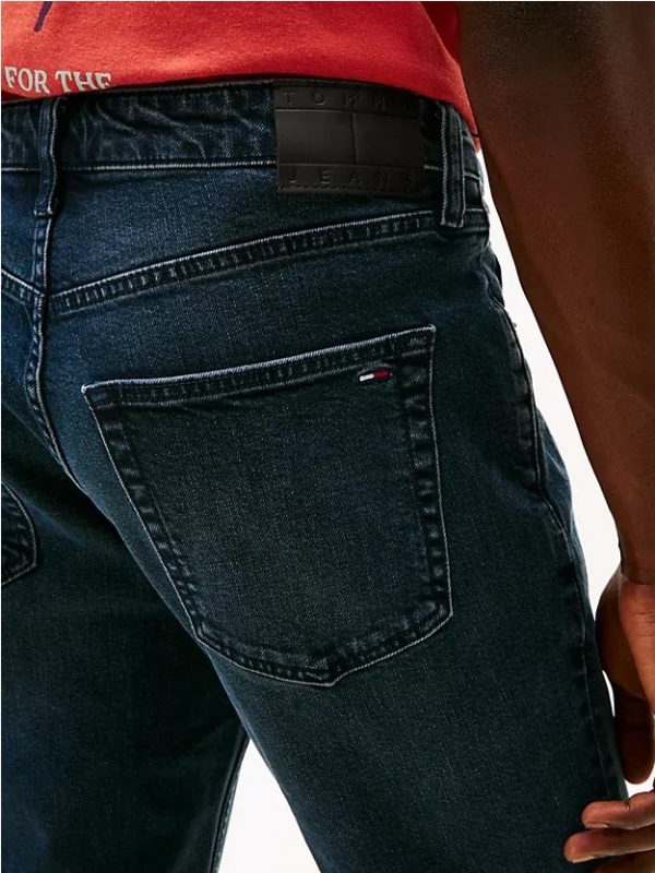 Vaqueros TOMMY JEANS DM0DM22587