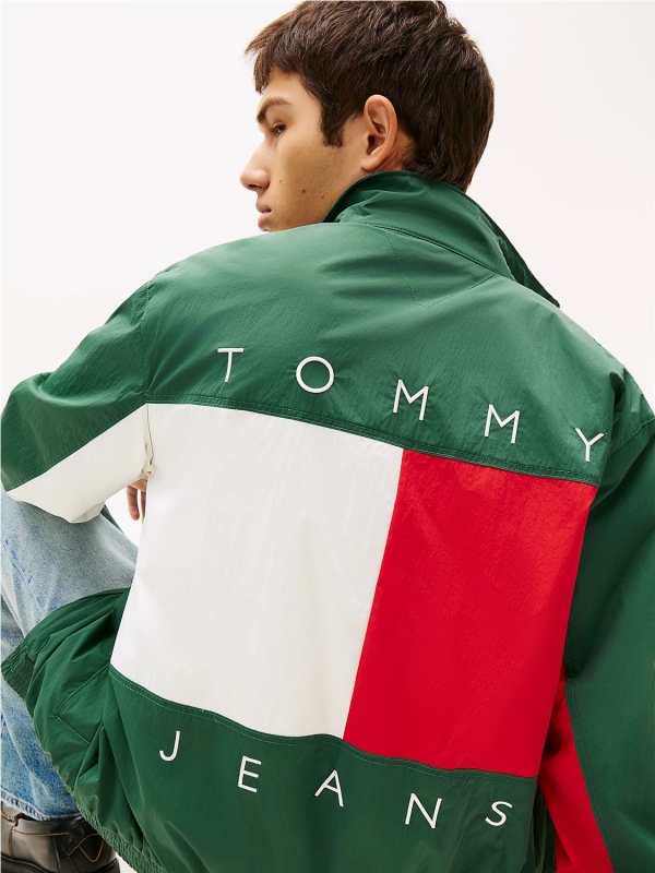 Cortavientos TOMMY JEANS DM0DM22738