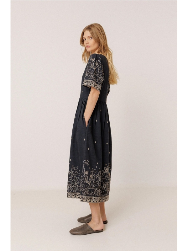 Vestido INDI & COLD VV26BK170