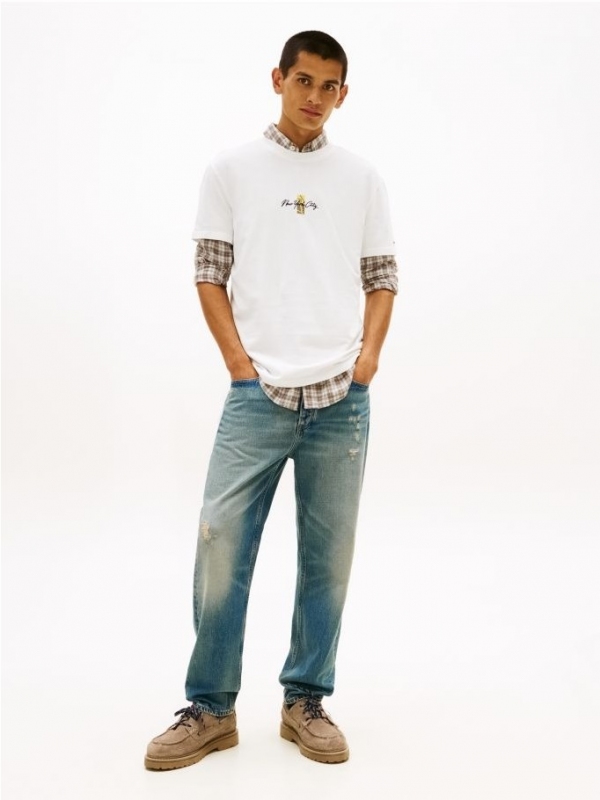 Camiseta TOMMY JEANS...