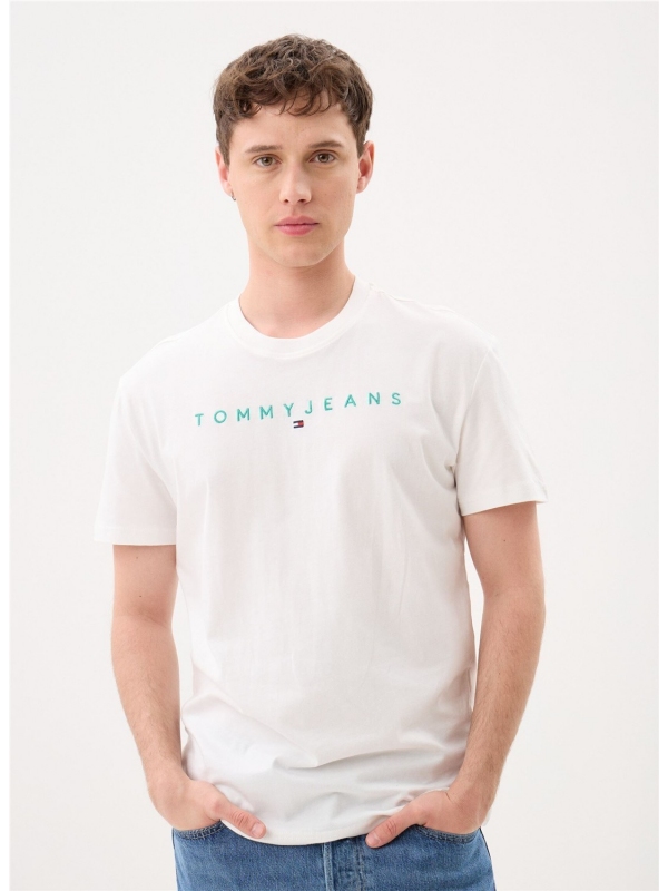 Camiseta TOMMY JEANS...
