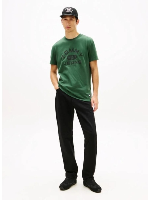 Camiseta TOMMY JEANS DM0DM22551