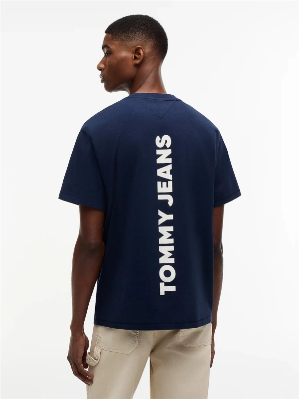 Camiseta TOMMY JEANS DM0DM23186