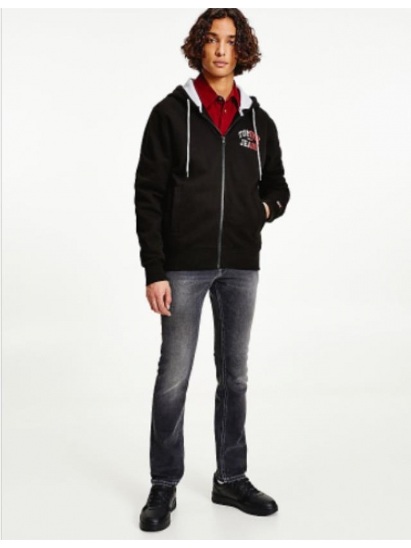 Sudadera TOMMY JEANS DM0DM12374