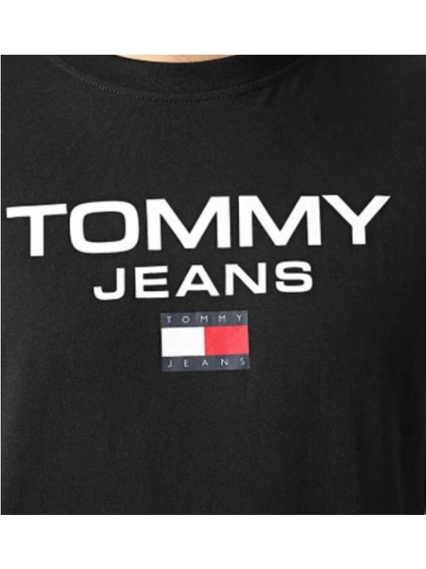 Camiseta TOMMY JEANS DM0DM15681